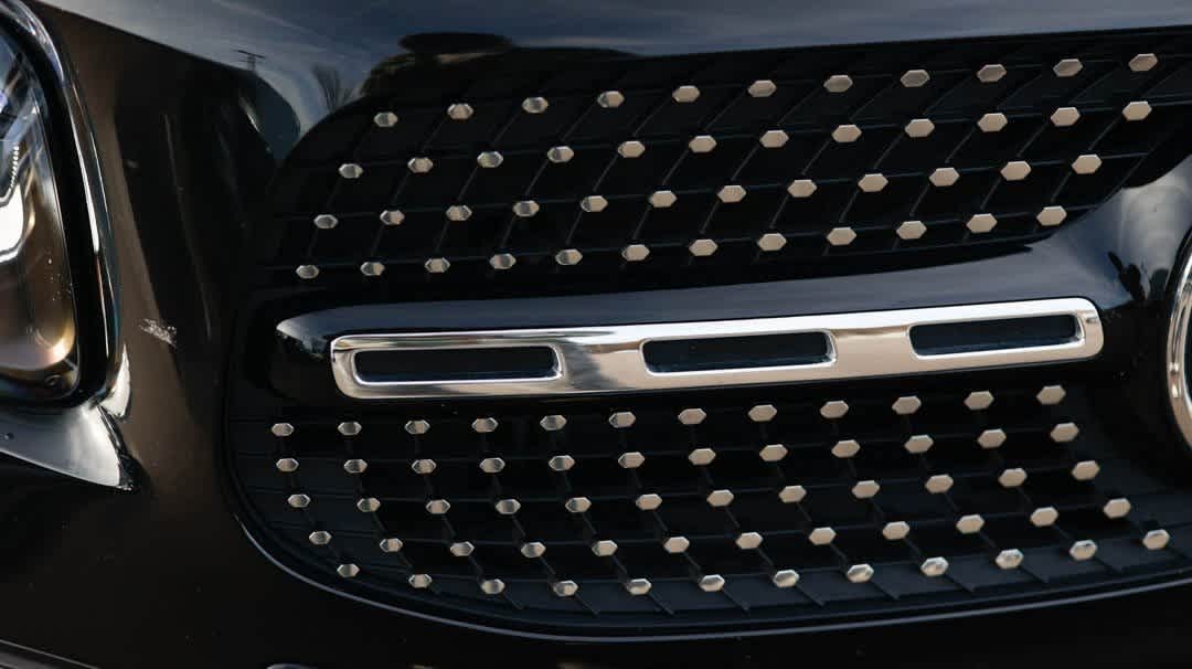 Thumbnail: 2025 Mercedes-Benz GLB - 10