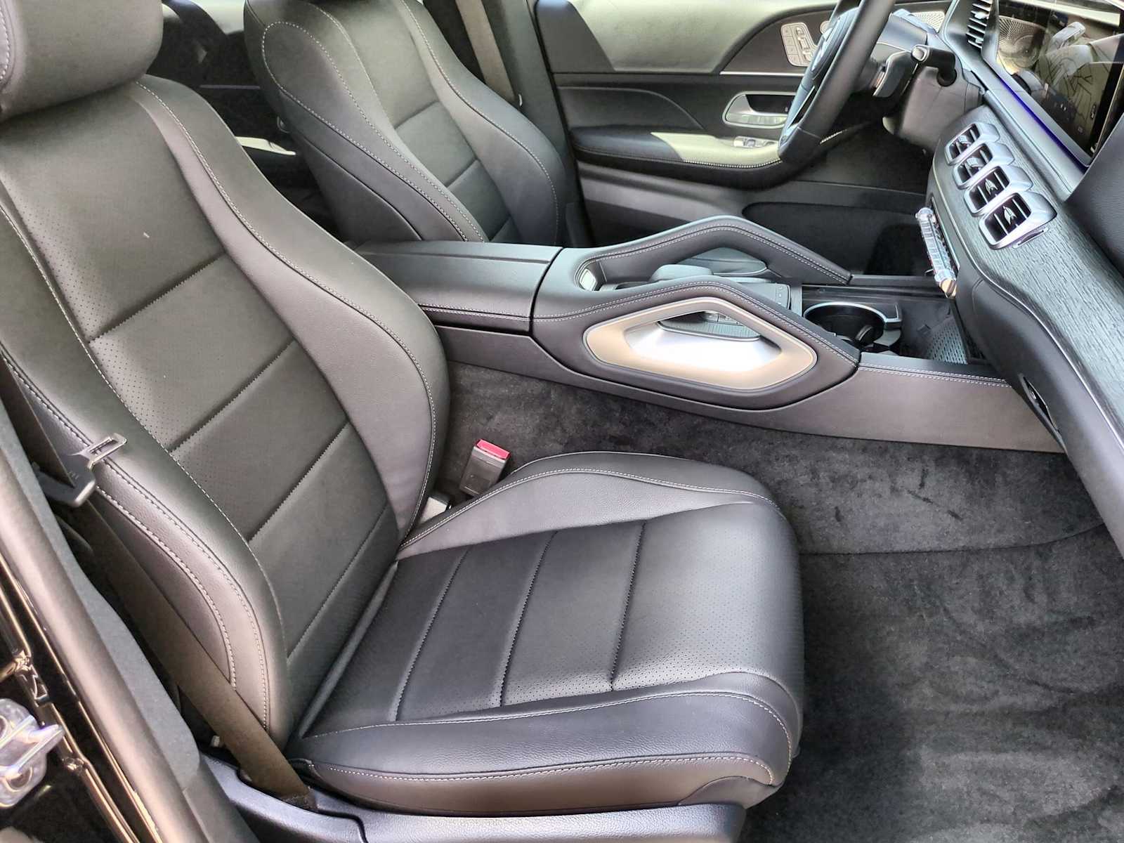 Thumbnail: 2026 Mercedes-Benz GLE - 24