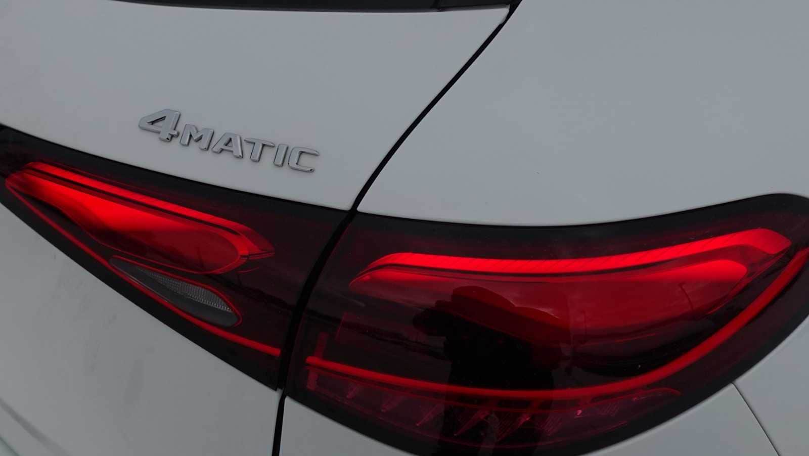 Thumbnail: 2025 Mercedes-Benz GLC - 16