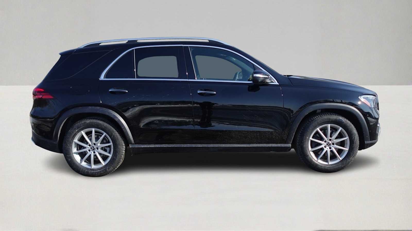 Thumbnail: 2026 Mercedes-Benz GLE - 4