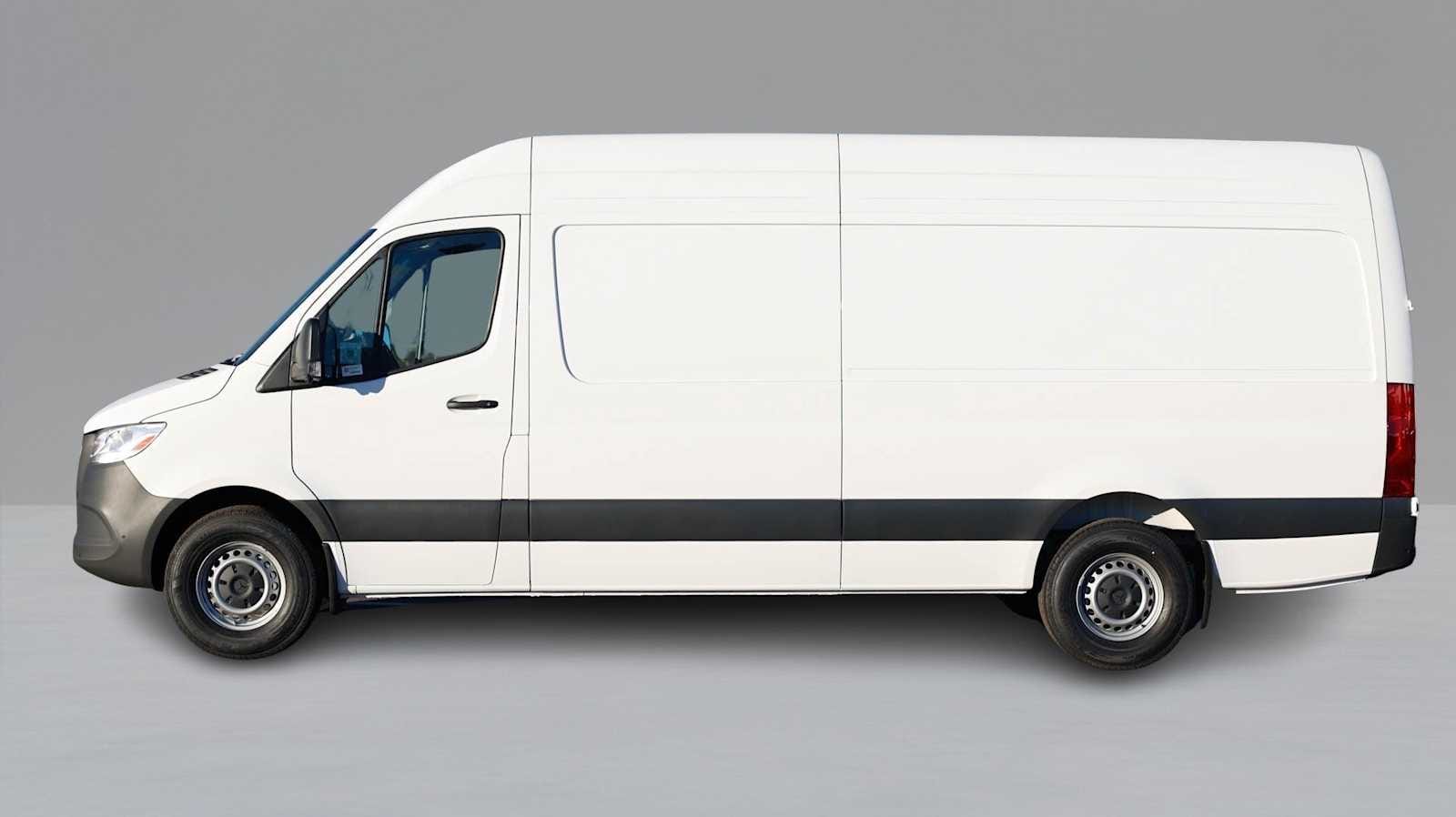 Thumbnail: 2026 Mercedes-Benz Sprinter - 8