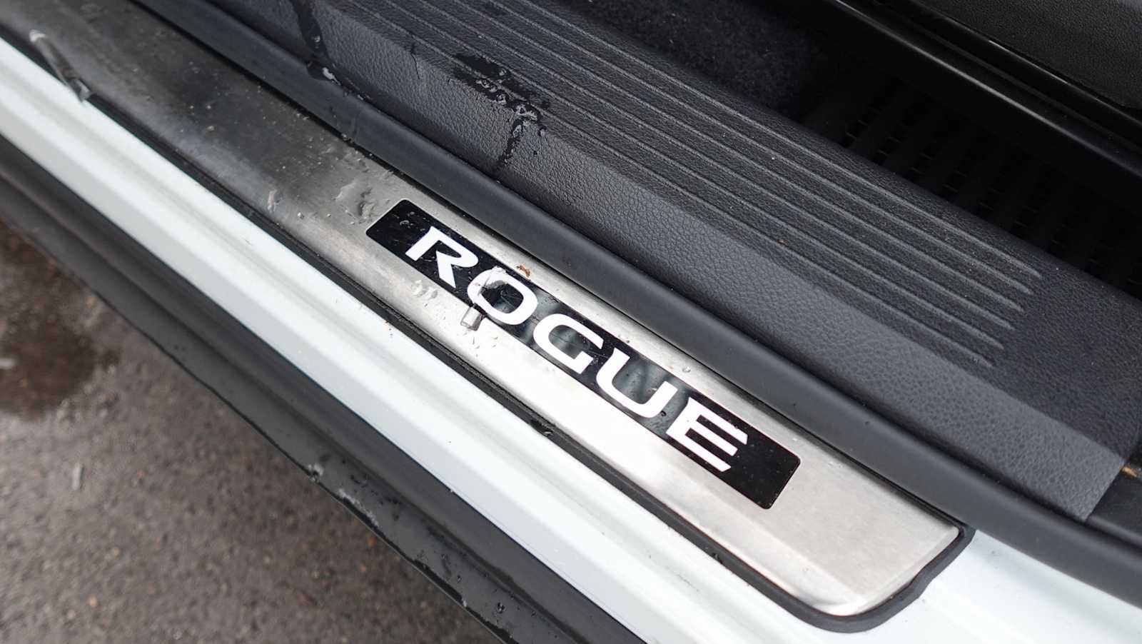 Thumbnail: 2021 Nissan Rogue - 29