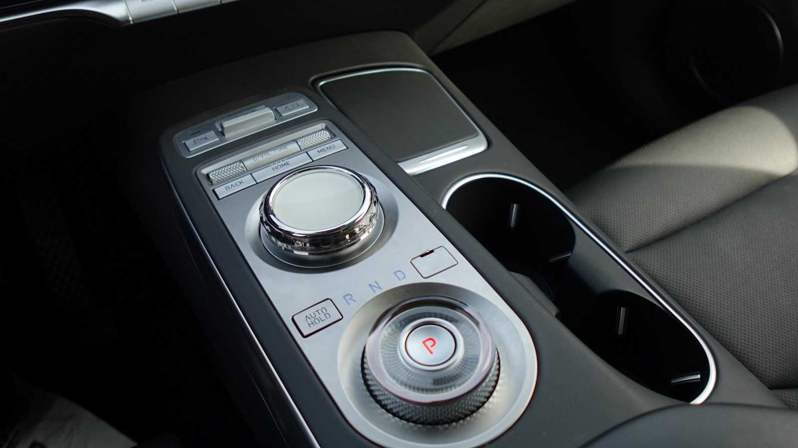 Thumbnail: 2025 Genesis GV70 - 36