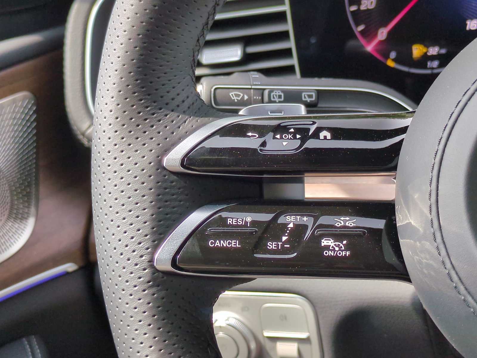 Thumbnail: 2025 Mercedes-Benz GLS - 26