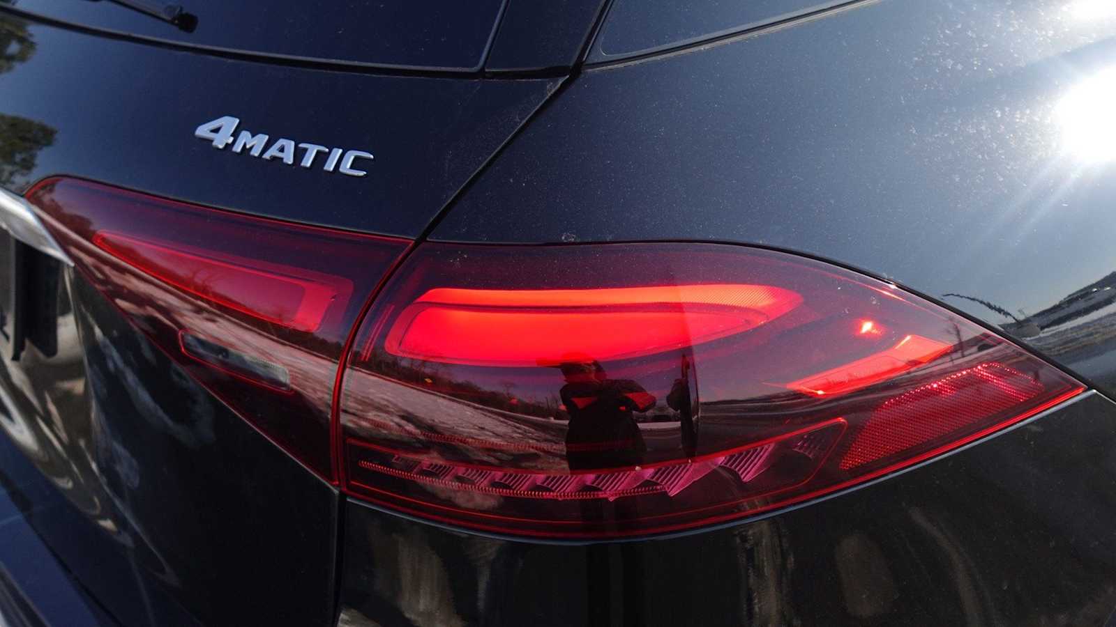 Thumbnail: 2026 Mercedes-Benz GLE - 13