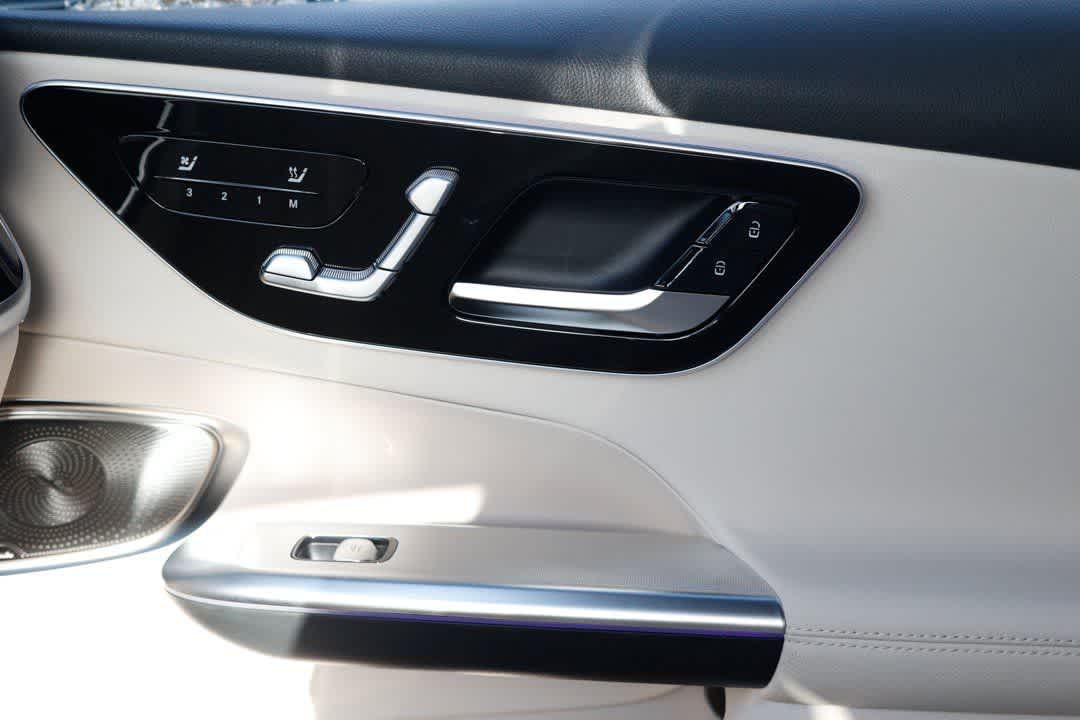 Thumbnail: 2026 Mercedes-Benz GLC - 17