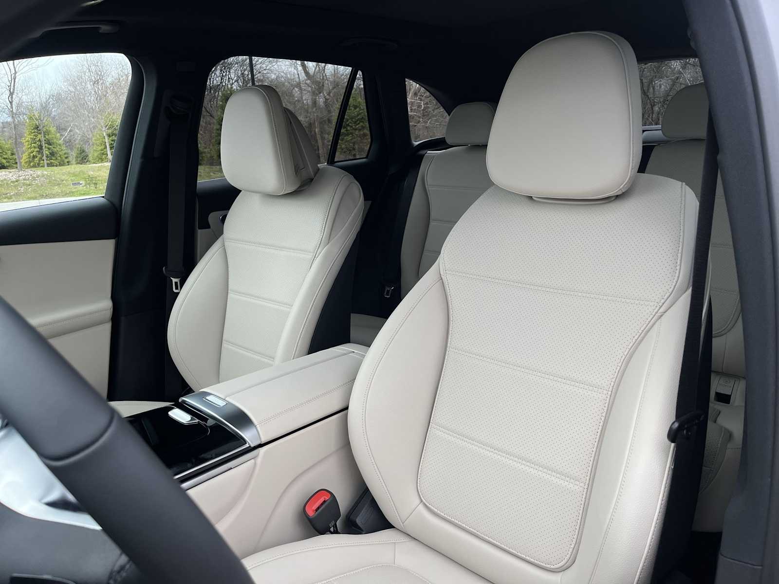 Thumbnail: 2026 Mercedes-Benz GLC - 22