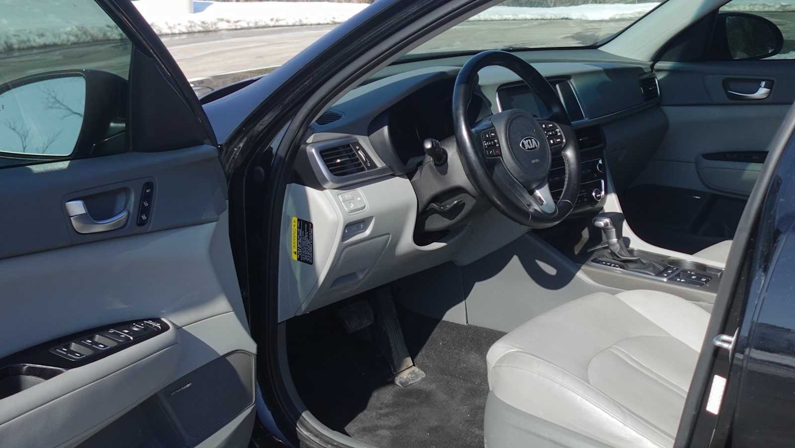 Thumbnail: 2017 Kia Optima - 15