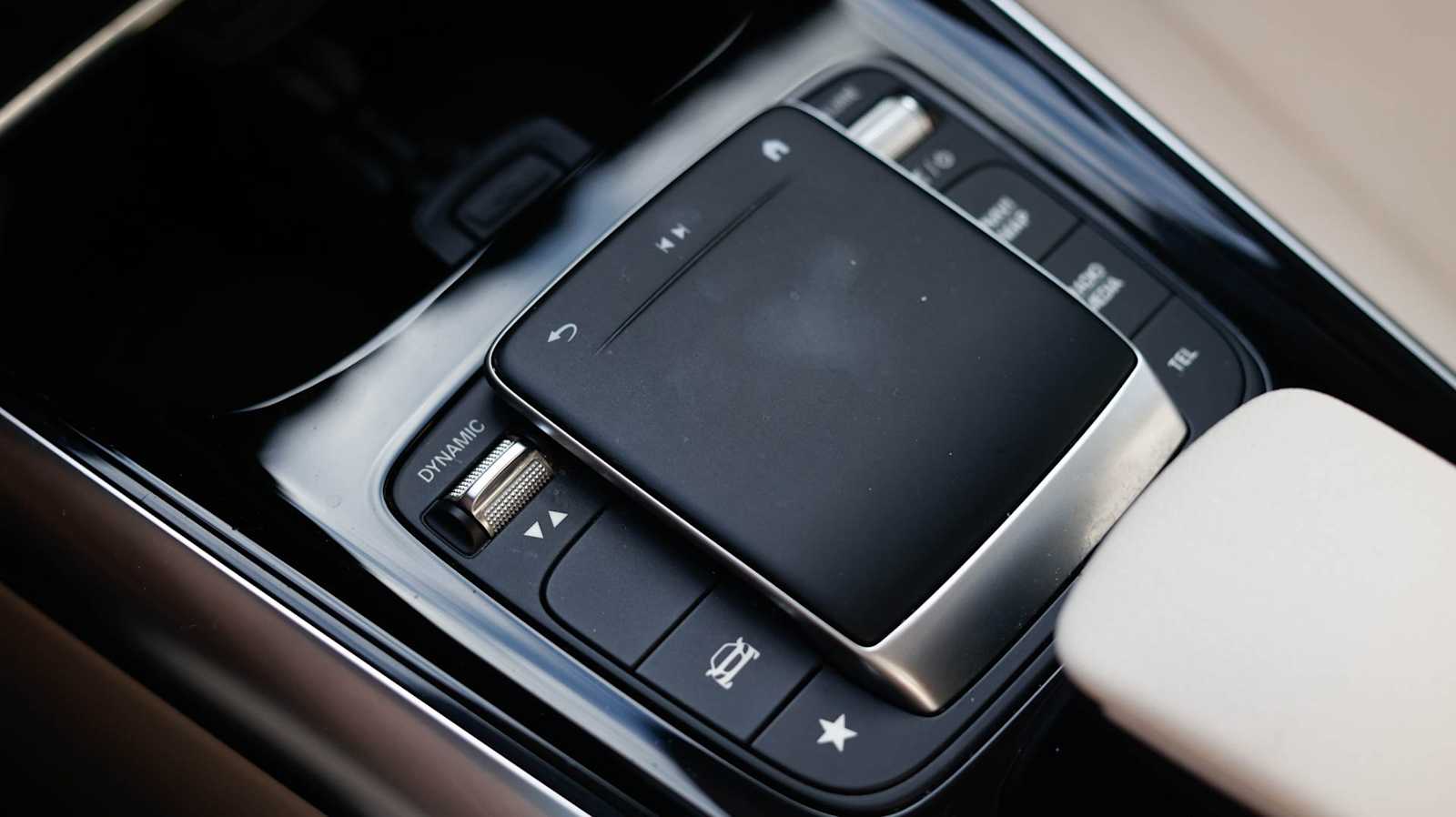 Thumbnail: 2022 Mercedes-Benz GLA - 33