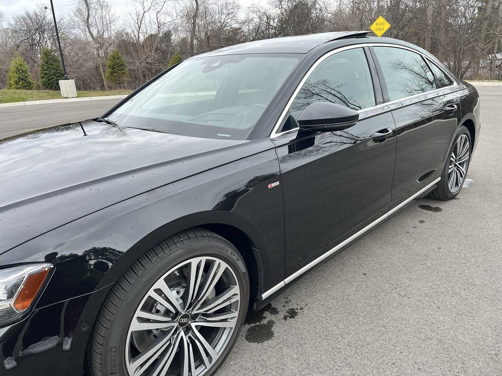 Thumbnail: 2023 Audi A8 - 17