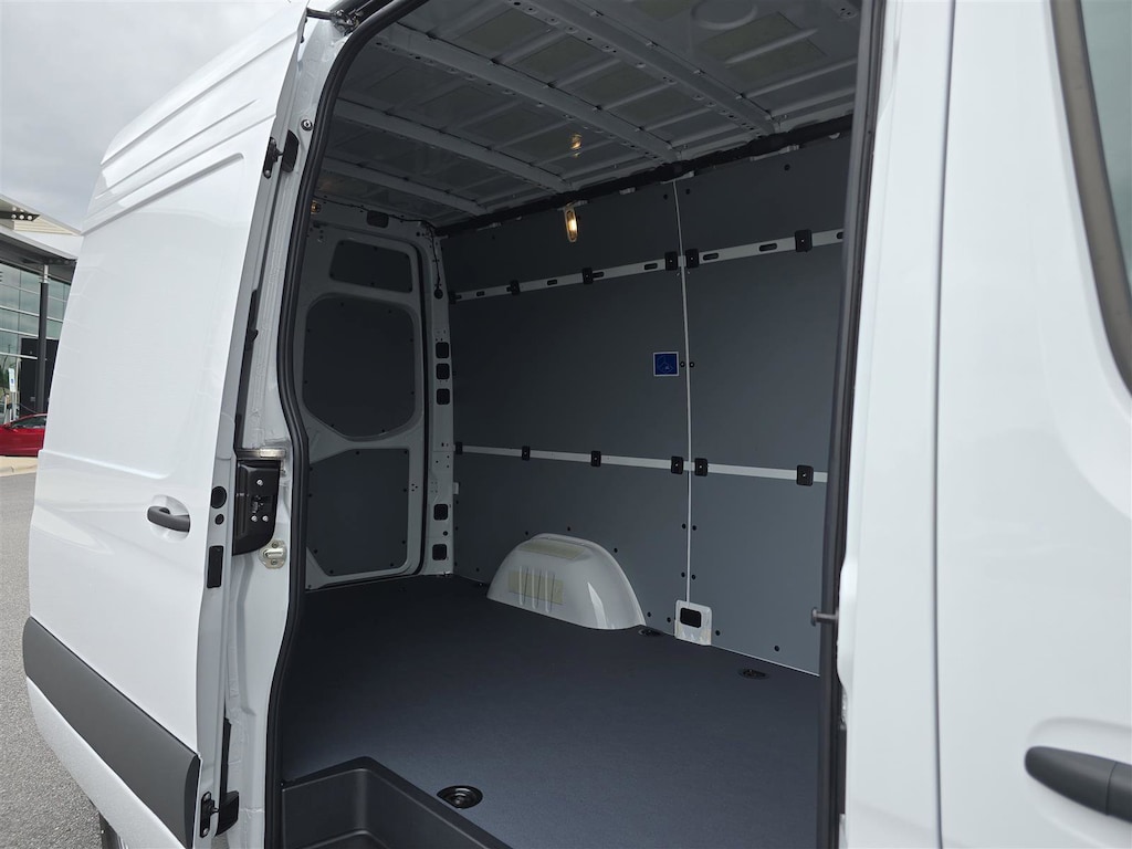New 2025 Mercedes-Benz Sprinter 2500 Standard Roof 4-Cyl Diesel HO Van Cargo Van