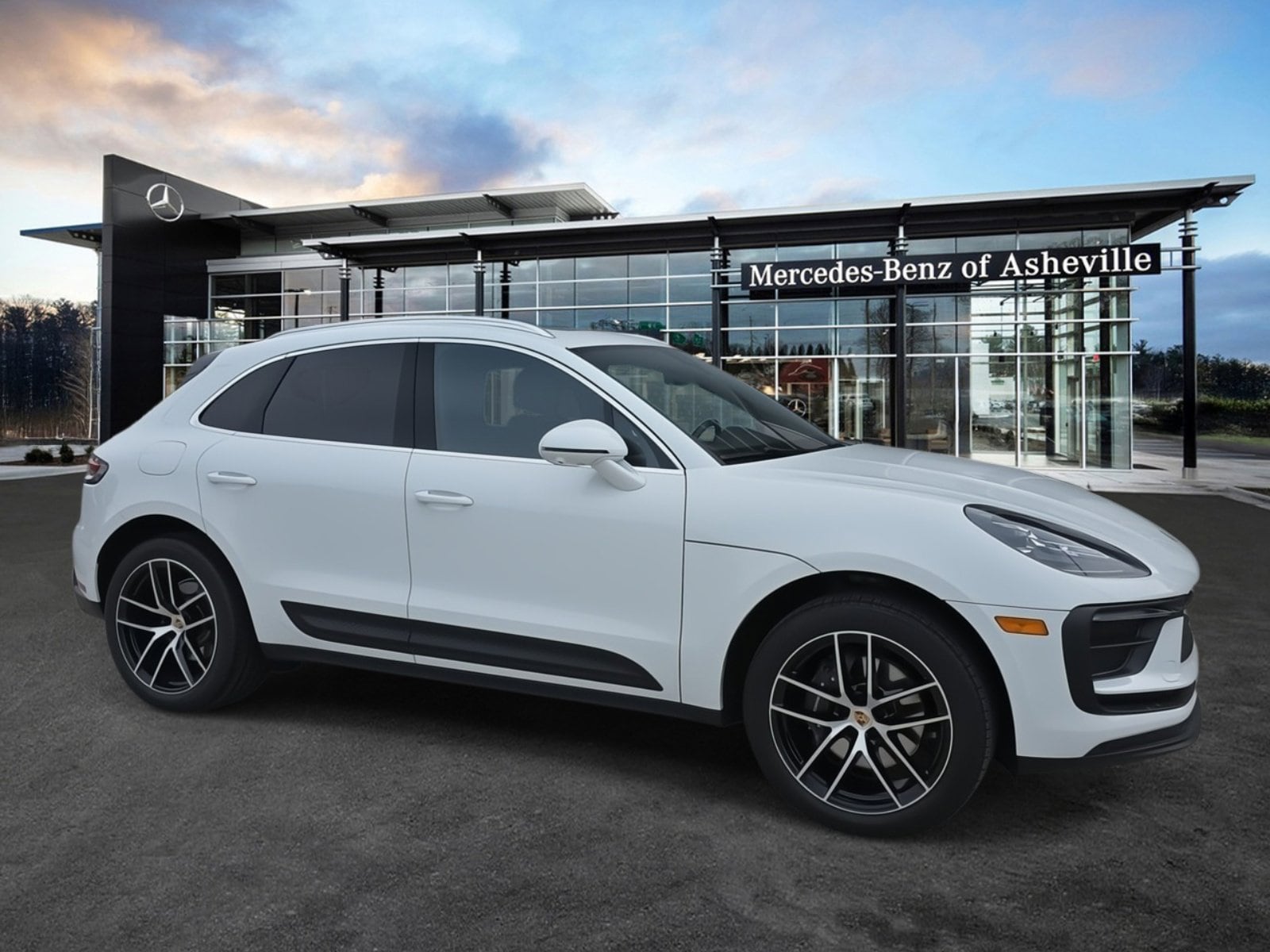 2024 Porsche Macan Base