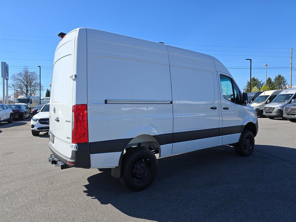 New 2025 Mercedes-Benz Sprinter 2500 Standard Roof 4-Cyl Diesel HO Van Cargo Van