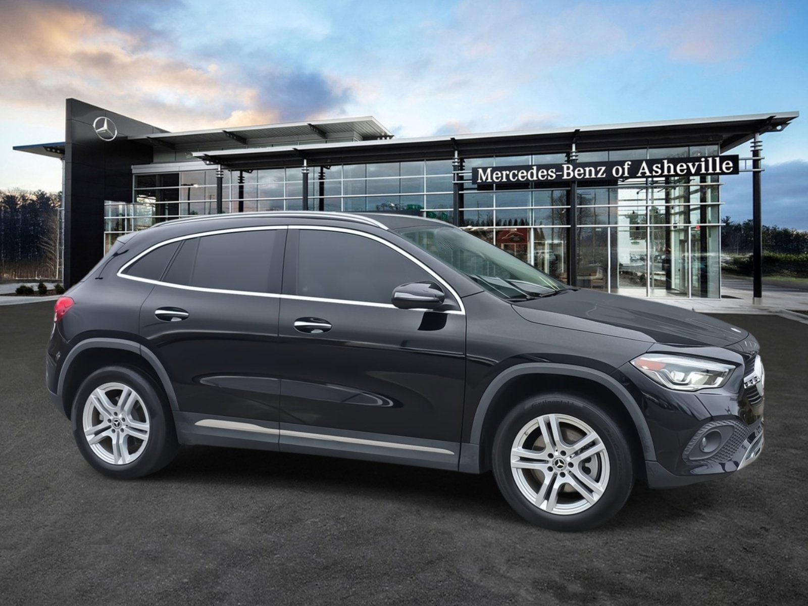 2023 Mercedes-Benz GLA Base's photo