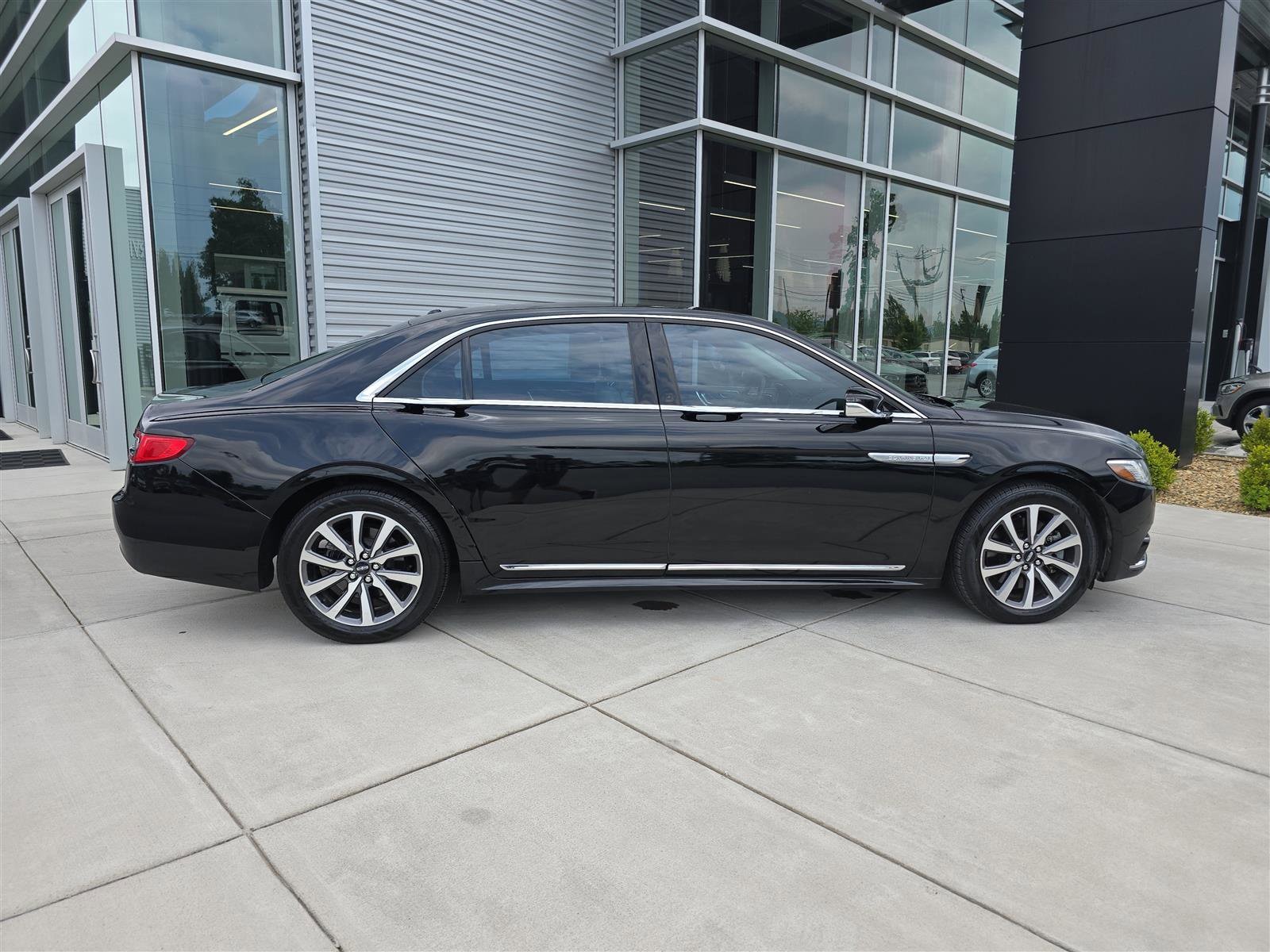 Used 2017 Lincoln Continental Premiere with VIN 1LN6L9PK6H5623632 for sale in Fletcher, NC
