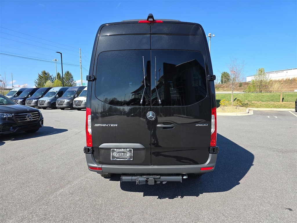 New 2025 Mercedes-Benz Sprinter 2500 Standard Roof 4-Cyl Diesel Van Passenger Van