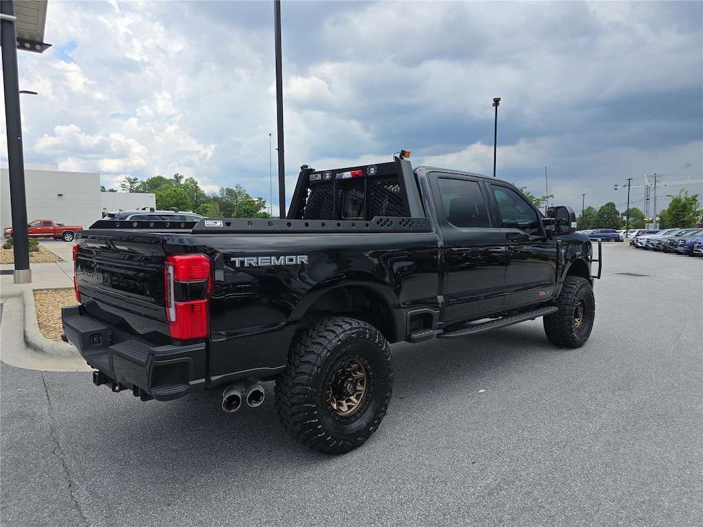 Used 2025 Ford F-250 Platinum 4WD Crew Cab 6.75 Box