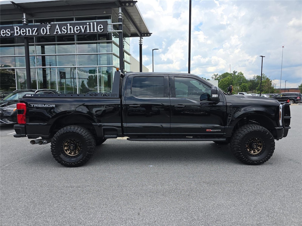 Used 2025 Ford F-250 Platinum 4WD Crew Cab 6.75 Box