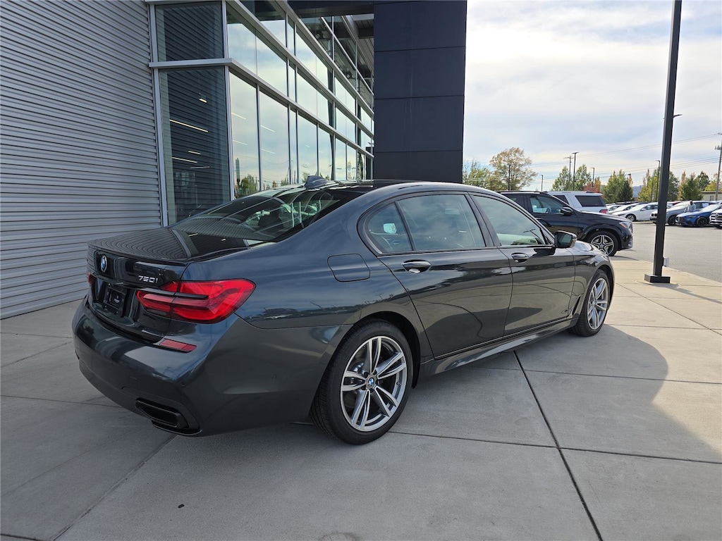 Used 2019 BMW 750i xDrive Sedan