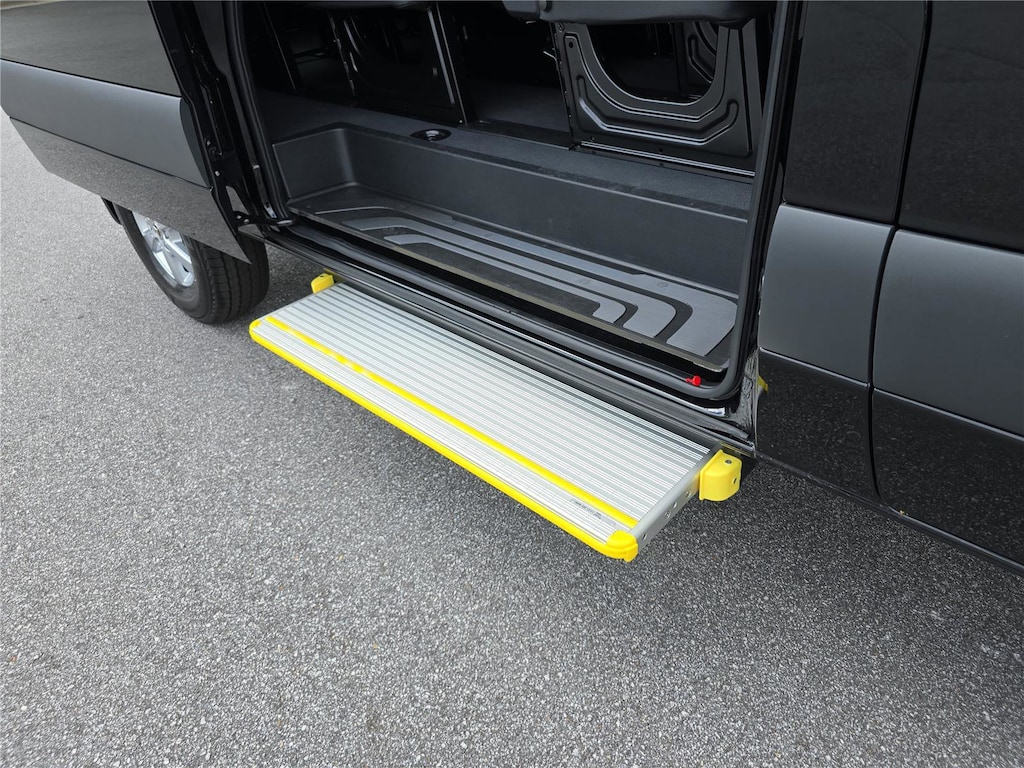 New 2025 Mercedes-Benz Sprinter 2500 Standard Roof 4-Cyl Diesel HO Van Passenger Van