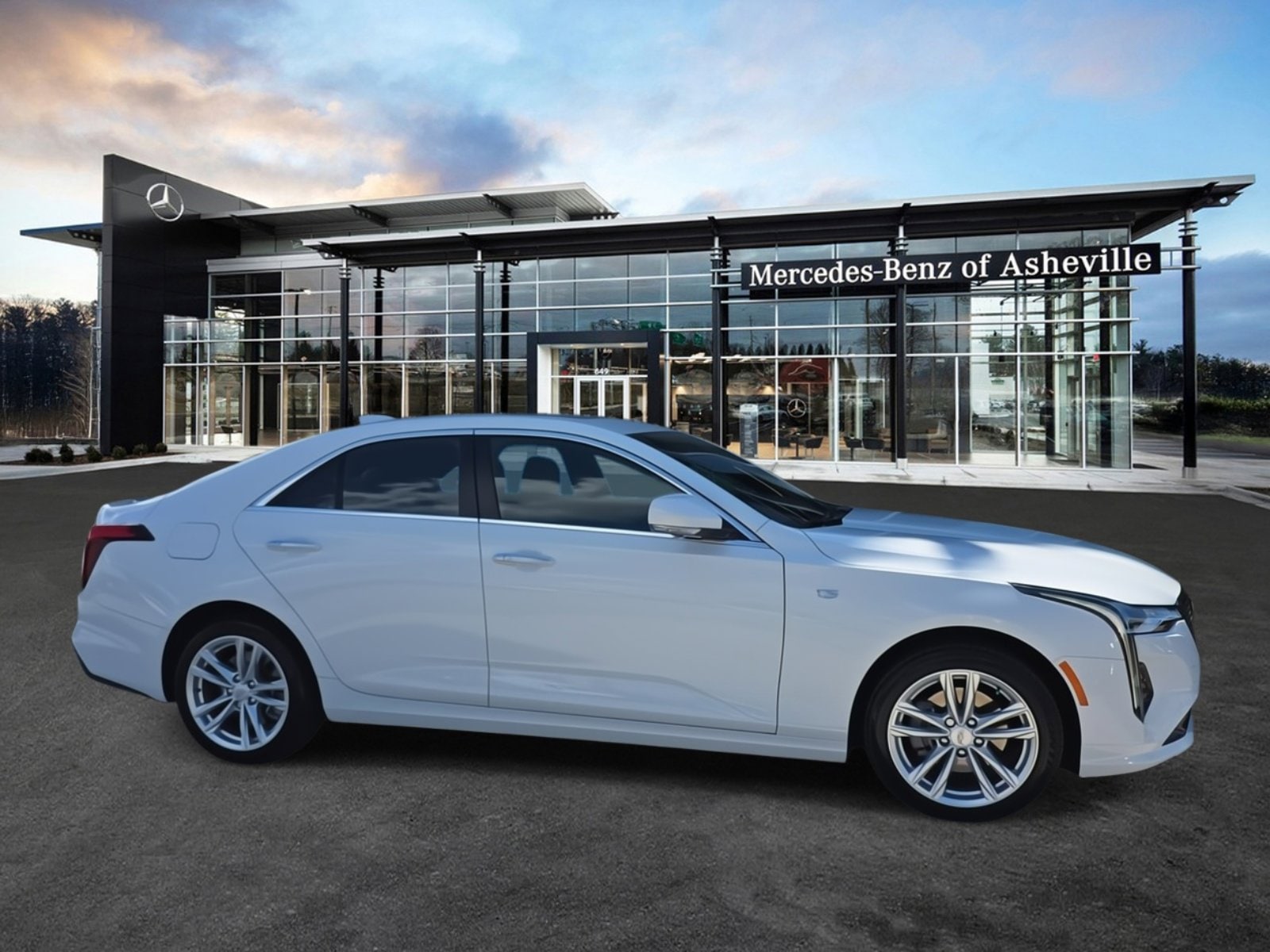 2023 Cadillac CT4
