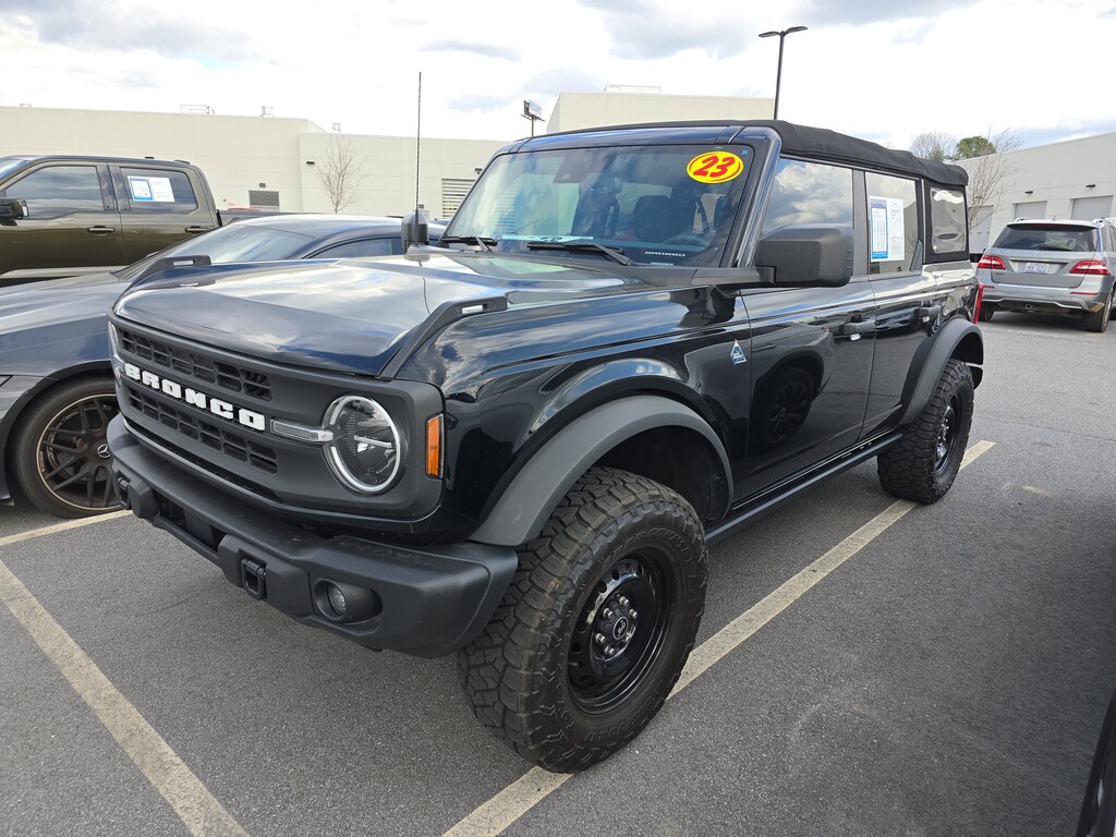 Used 2023 Ford Bronco Base 4x4