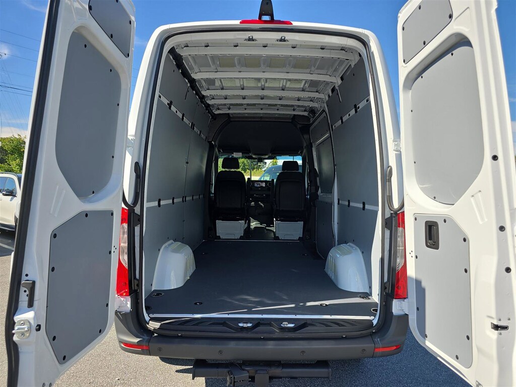 New 2025 Mercedes-Benz Sprinter 2500 Standard Roof 4-Cyl Diesel HO Van Cargo Van