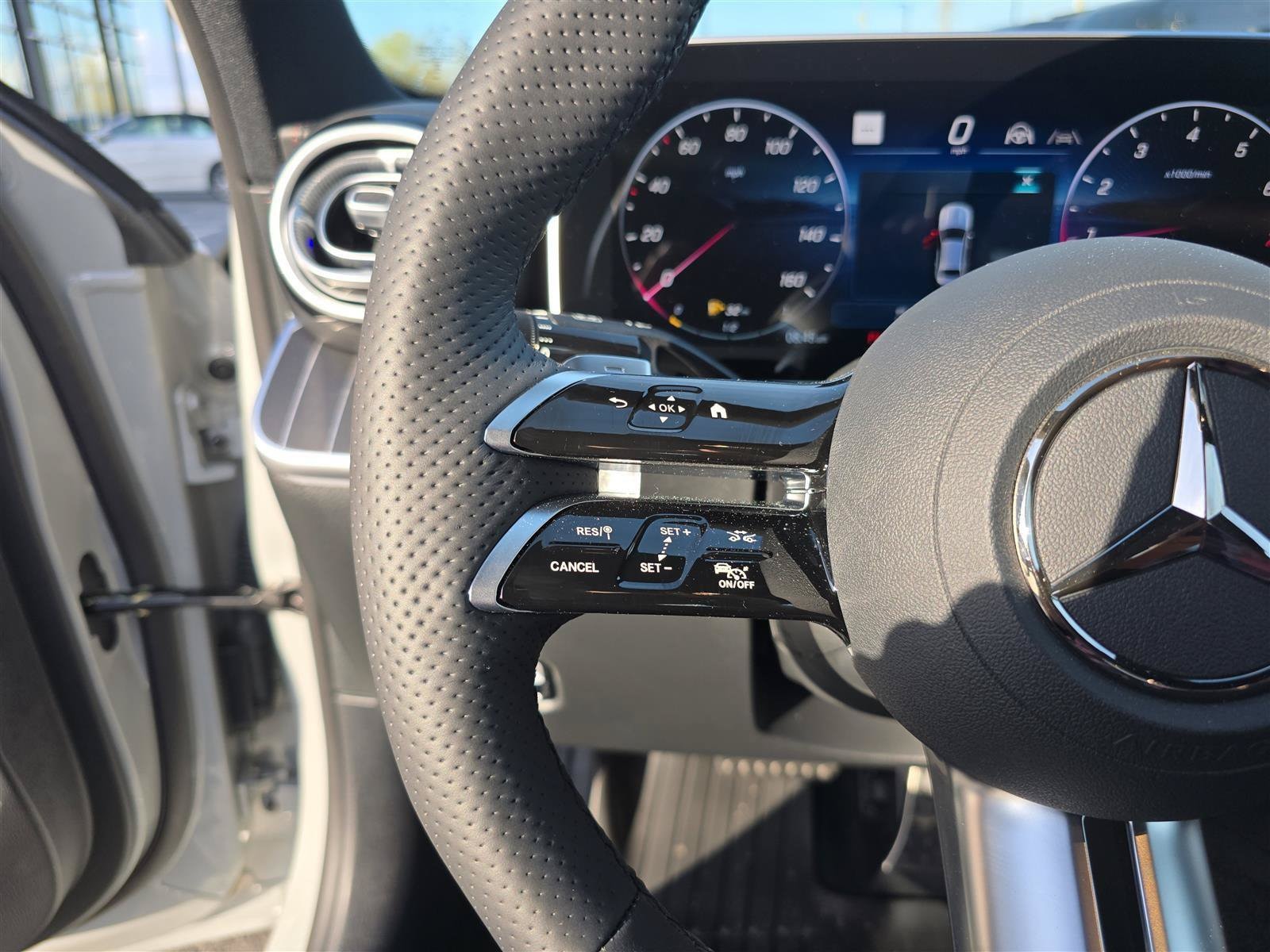 2025 Mercedes-Benz C-Class Sedan C 300 - Photo 36