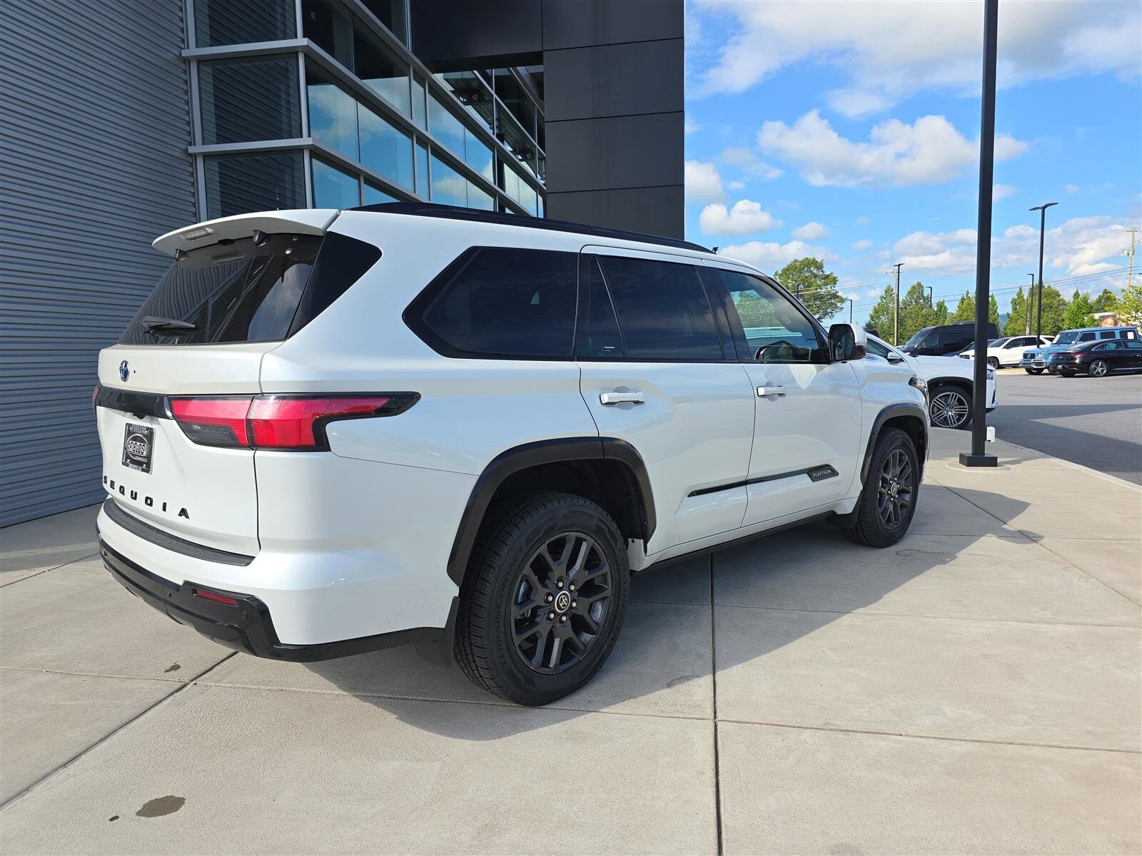 2023 Toyota Sequoia Platinum photo 2
