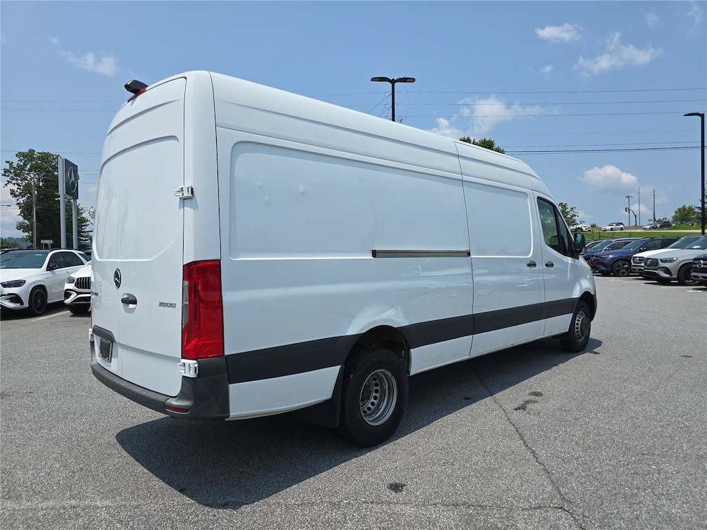 Used 2022 Mercedes-Benz Sprinter 3500 High Roof V6 3500 High Roof V6 170 RWD
