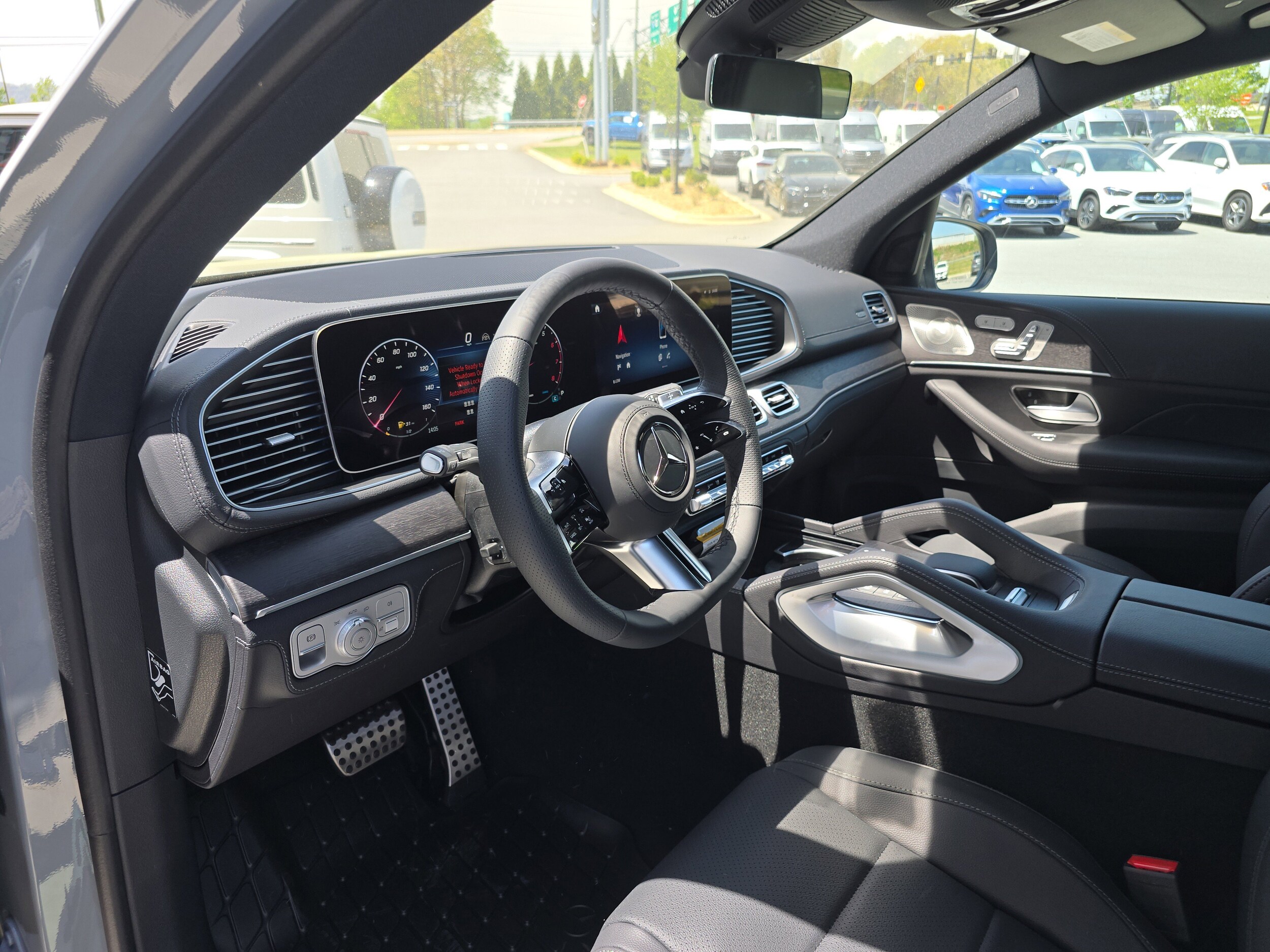 2025 Mercedes Benz GLS 450 4MATIC photo 2