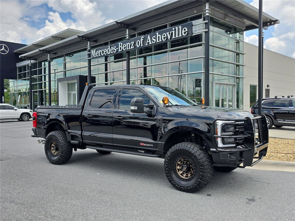 Used 2025 Ford F-250 Platinum 4WD Crew Cab 6.75 Box