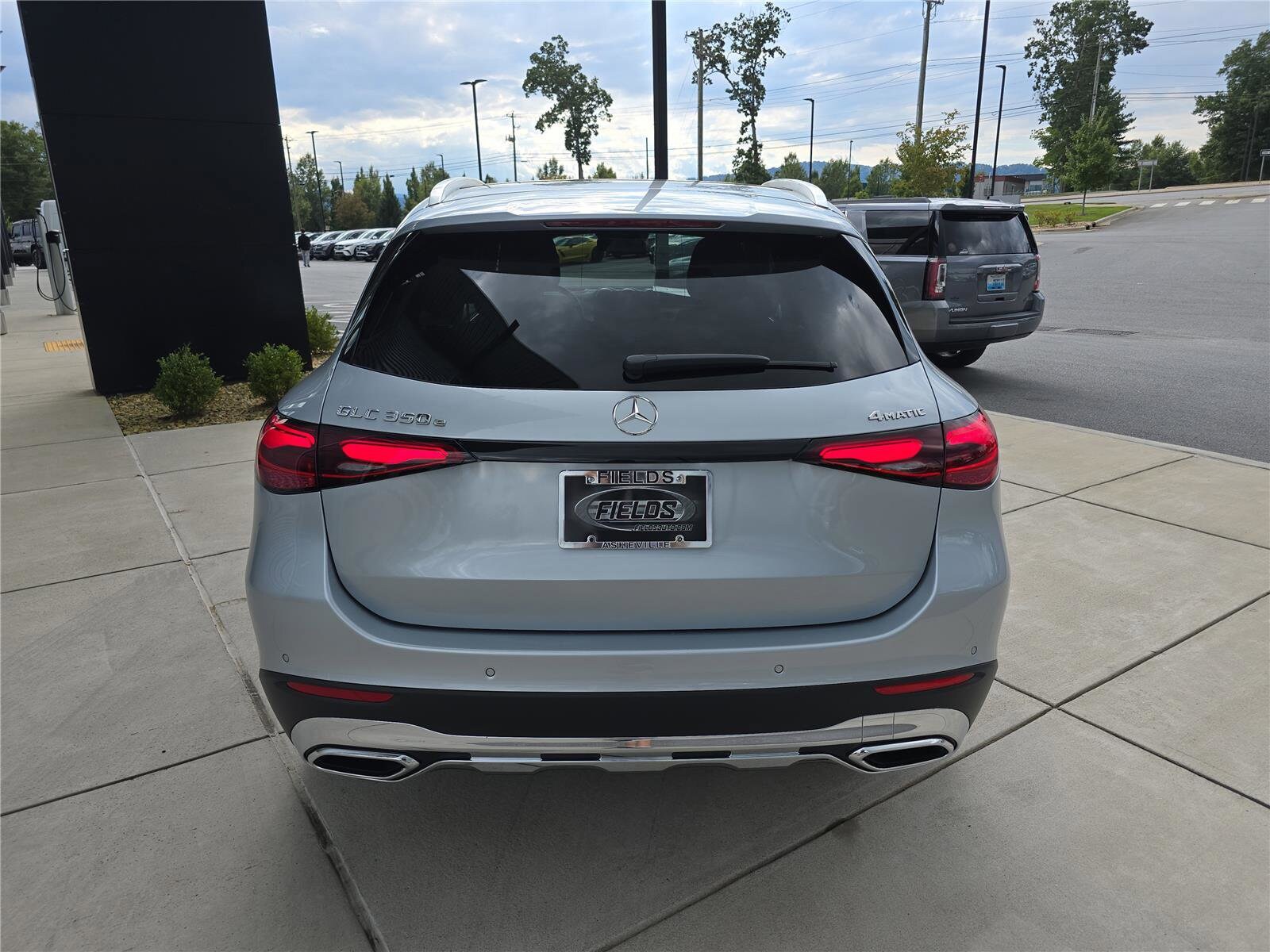 2026 Mercedes Benz GLC 350e 4MATIC photo 4