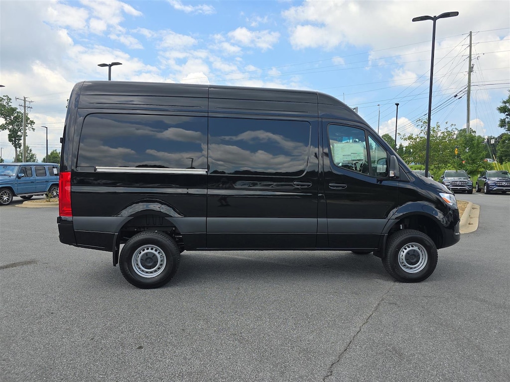 New 2025 Mercedes-Benz Sprinter 2500 Standard Roof 4-Cyl Diesel HO Van Cargo Van
