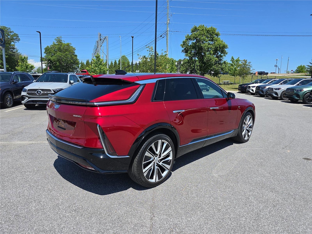 Used 2025 CADILLAC LYRIQ Luxury w/1SE Luxury w/1SE