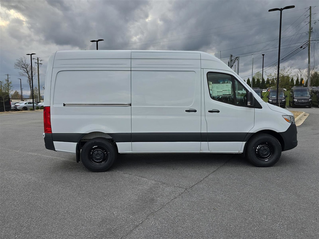 New 2025 Mercedes-Benz Sprinter 2500 Standard Roof 4-Cyl Diesel Van Cargo Van