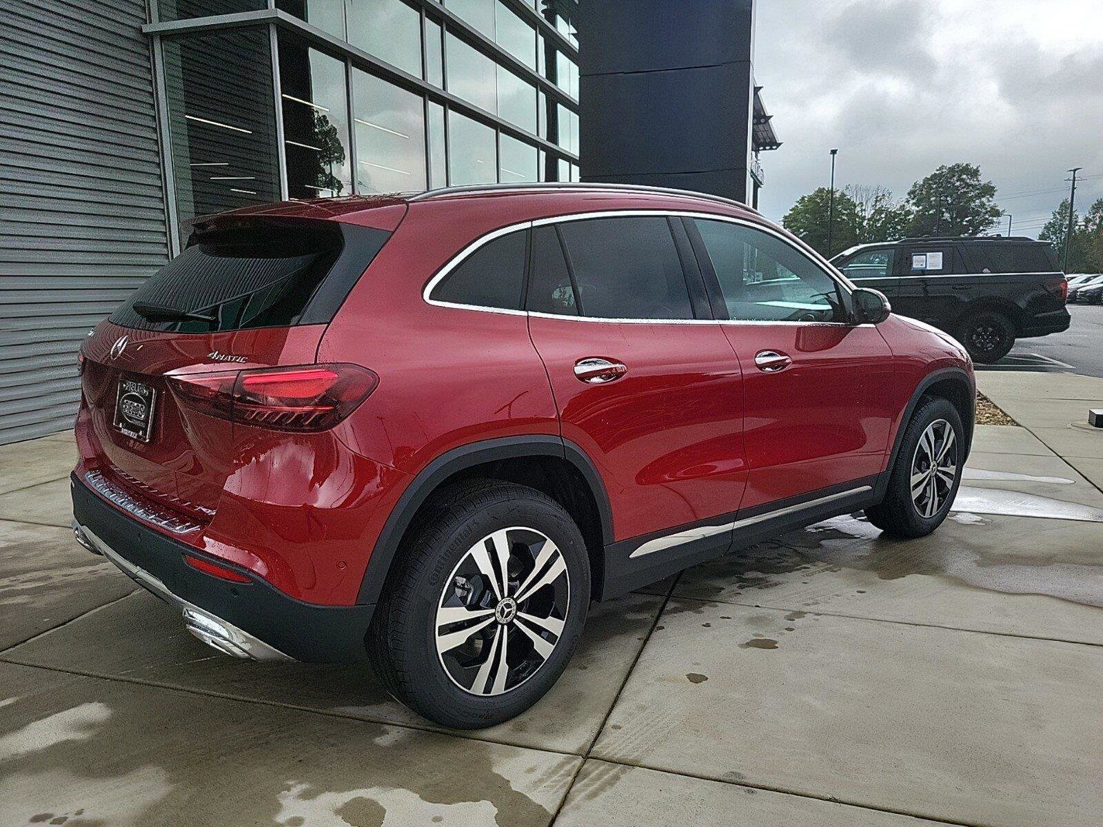 2025 Mercedes Benz GLA 250 4MATIC photo 3