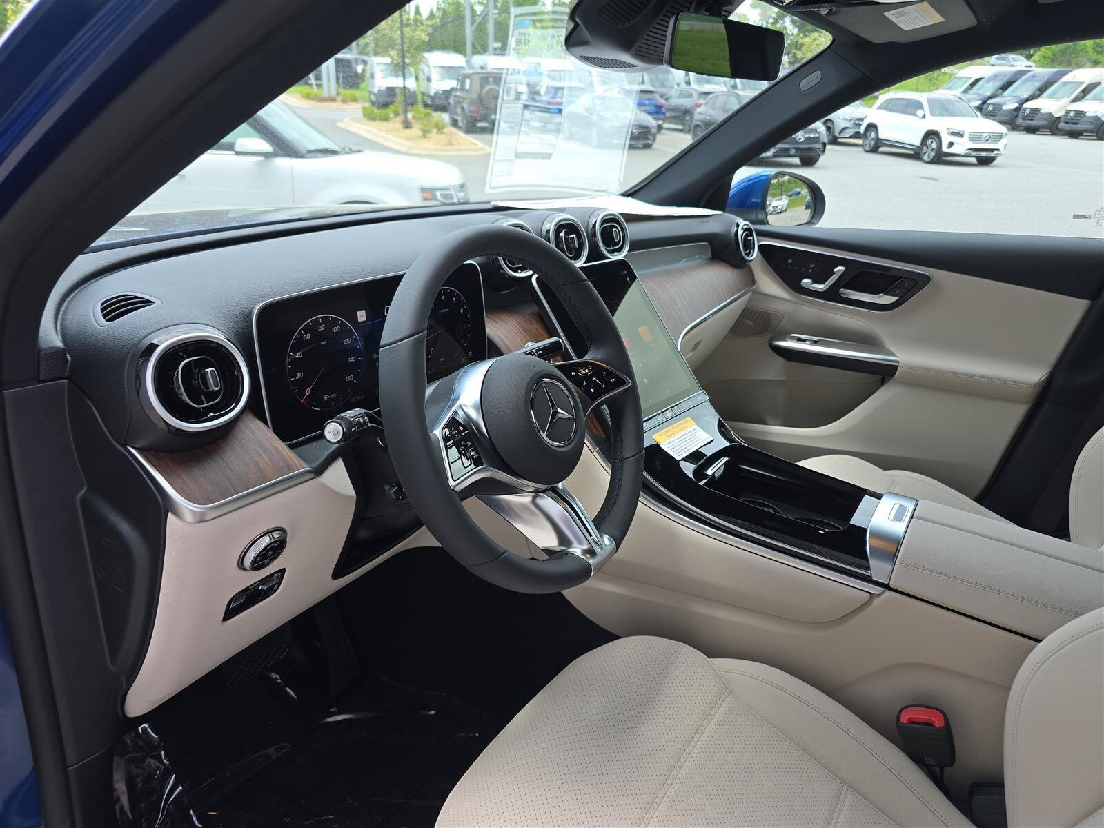 2025 Mercedes-Benz GLC Base - Photo 28