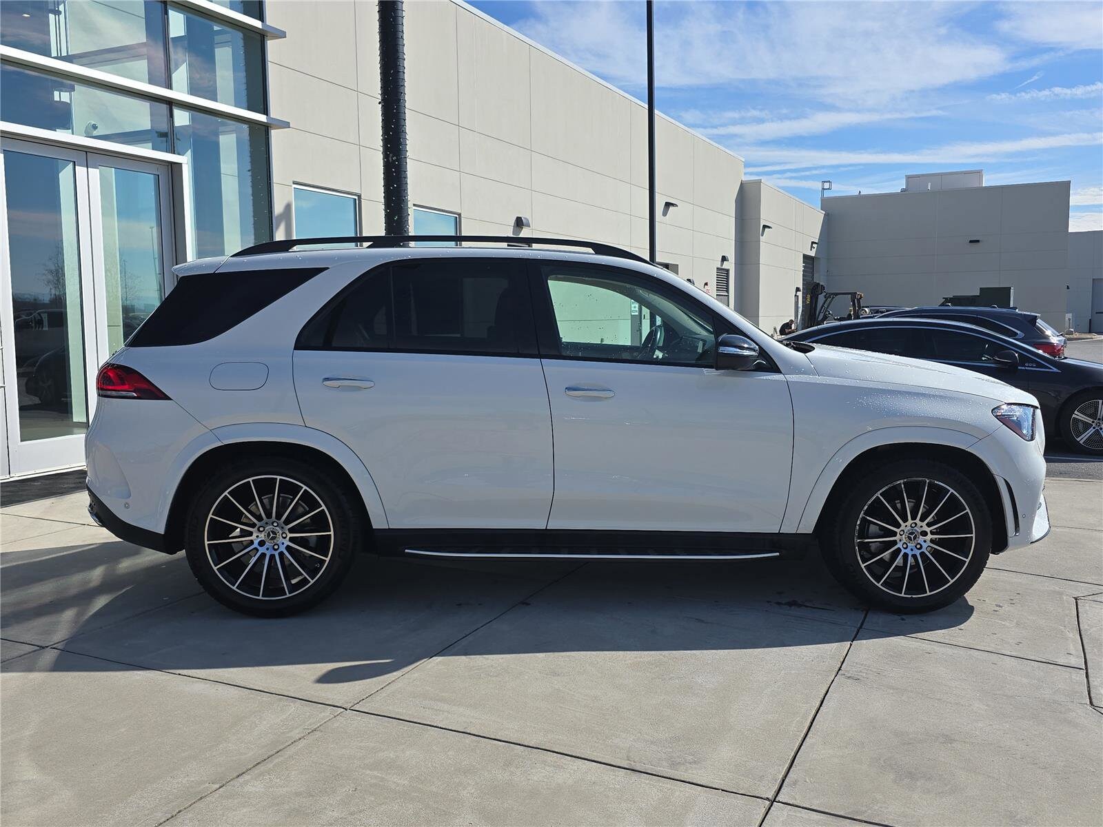2023 Mercedes Benz GLE 350 4MATIC photo 2