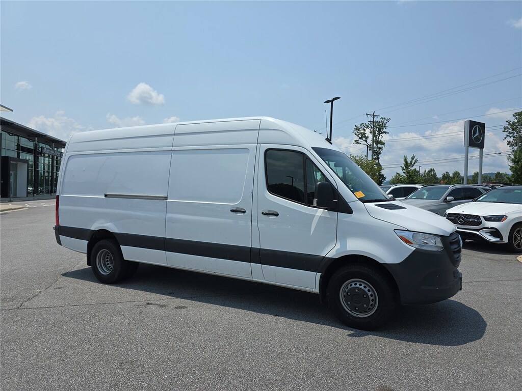 Used 2022 Mercedes-Benz Sprinter 3500 High Roof V6 3500 High Roof V6 170 RWD