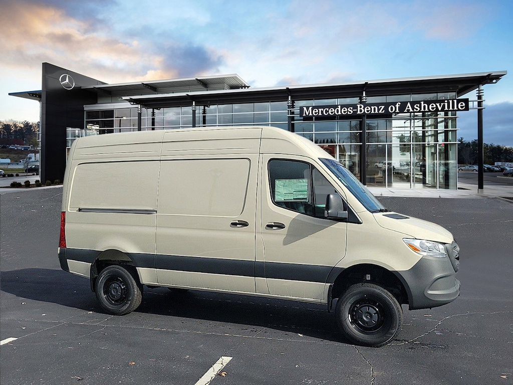 New 2025 Mercedes-Benz Sprinter 2500 Standard Roof 4-Cyl Diesel HO Van Cargo Van