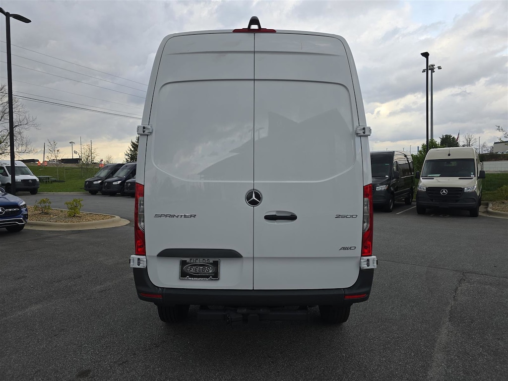 New 2025 Mercedes-Benz Sprinter 2500 Standard Roof 4-Cyl Diesel HO Van Cargo Van