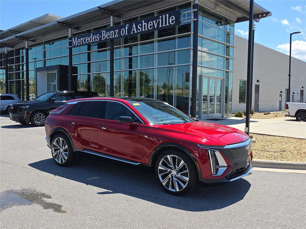 Used 2025 CADILLAC LYRIQ Luxury w/1SE Luxury w/1SE