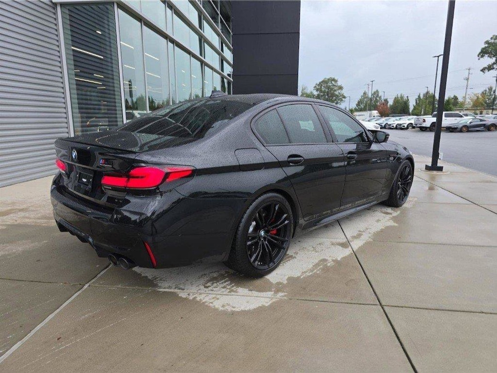 Used 2022 BMW M5  Sedan