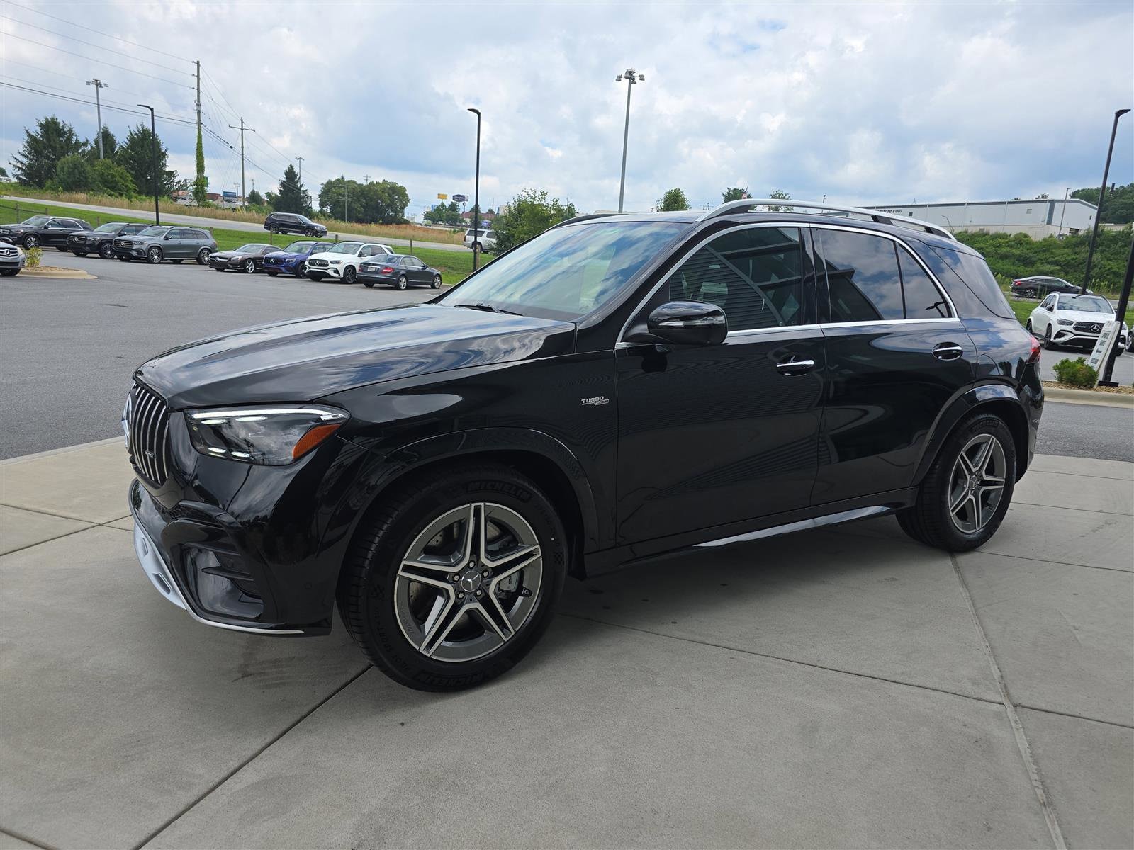 2025 Mercedes-Benz GLE AMG GLE 53 - Photo 9