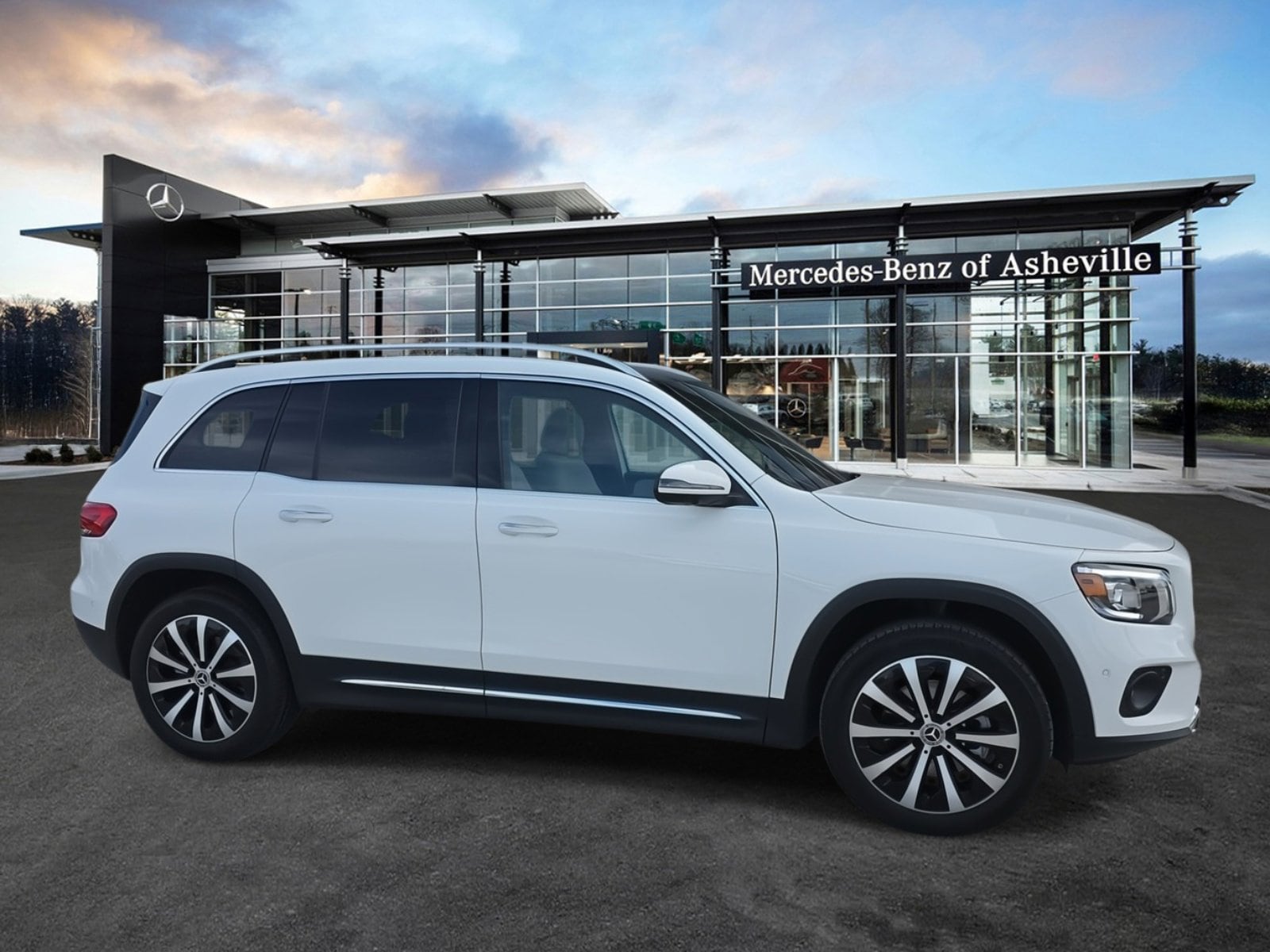 2022 Mercedes-Benz GLB Base