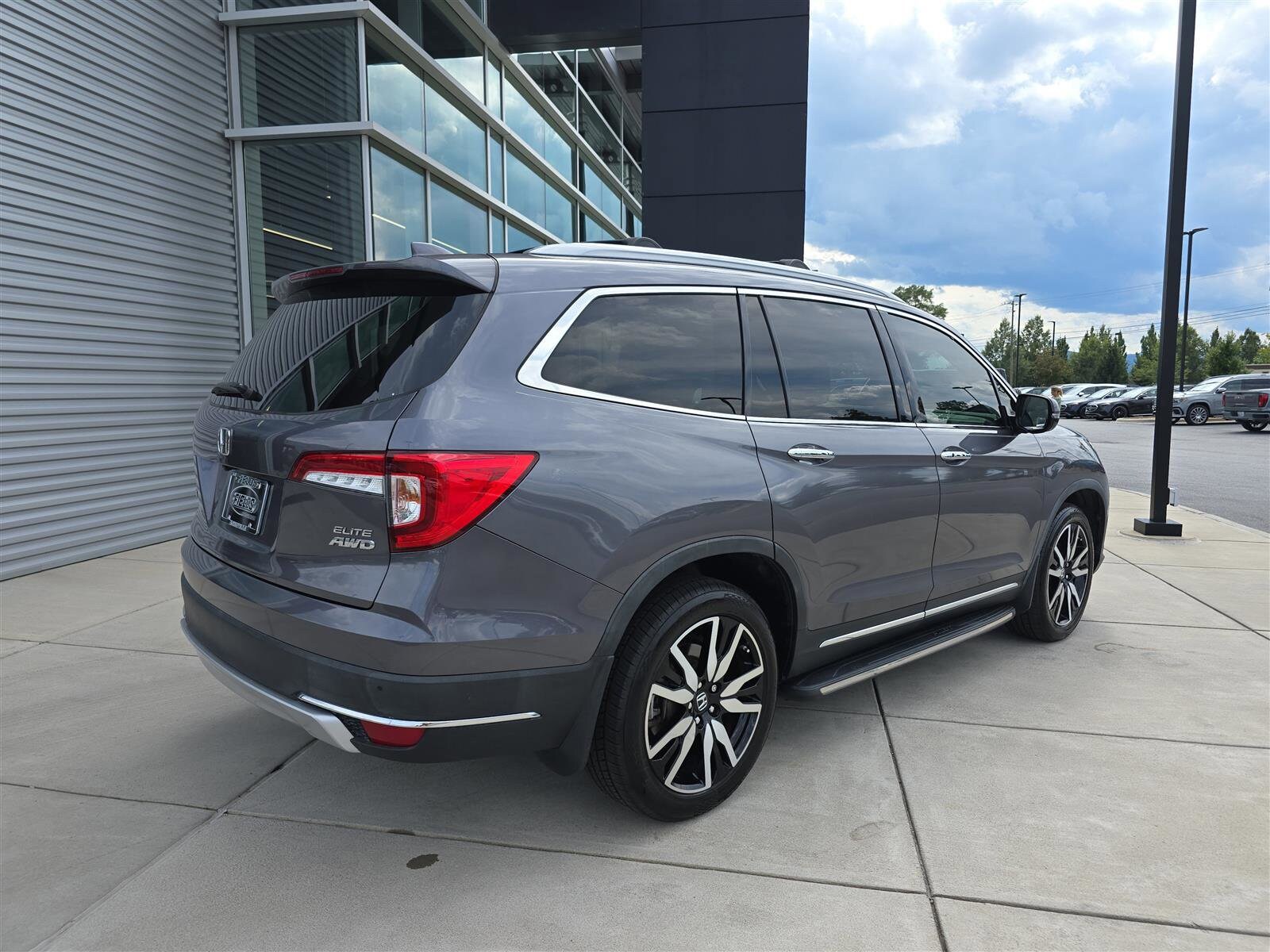 2022 Honda Pilot Elite photo 3