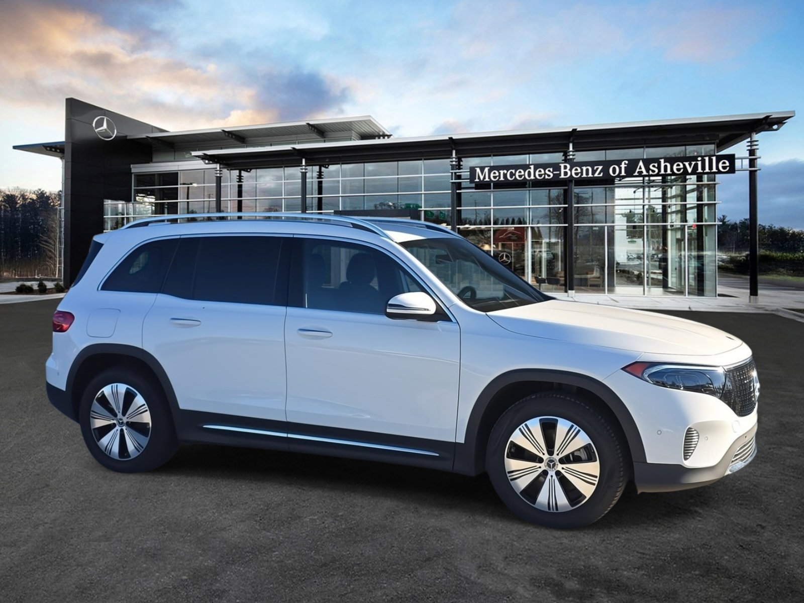 2024 Mercedes-Benz EQB Base's photo