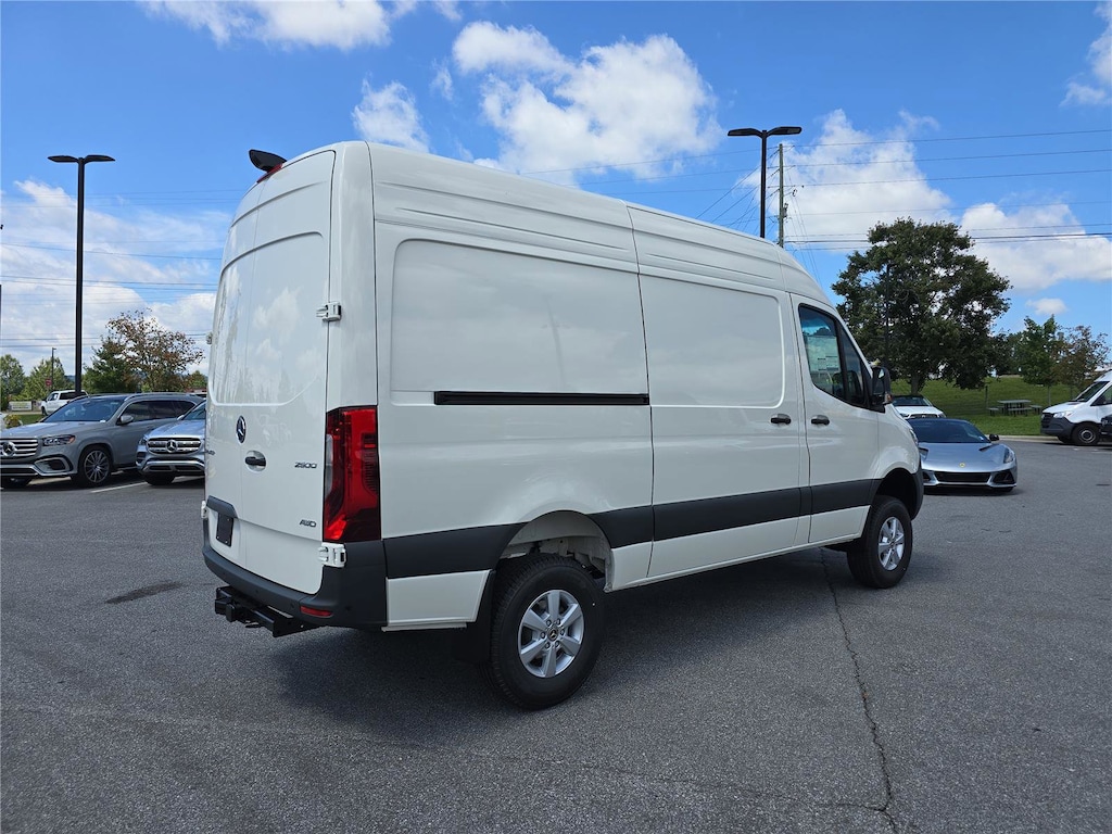 New 2025 Mercedes-Benz Sprinter 2500 Standard Roof 4-Cyl Diesel HO Van Cargo Van