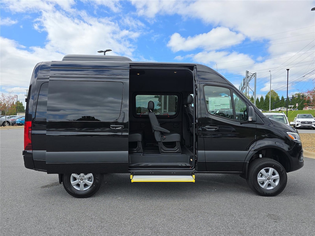New 2025 Mercedes-Benz Sprinter 2500 Standard Roof 4-Cyl Diesel HO Van Passenger Van